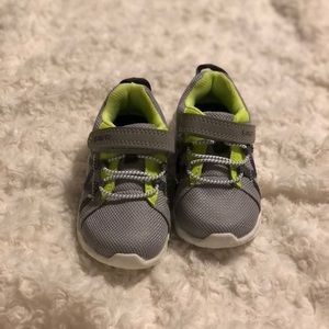 Carter’s Toddler size 7 Sneakers